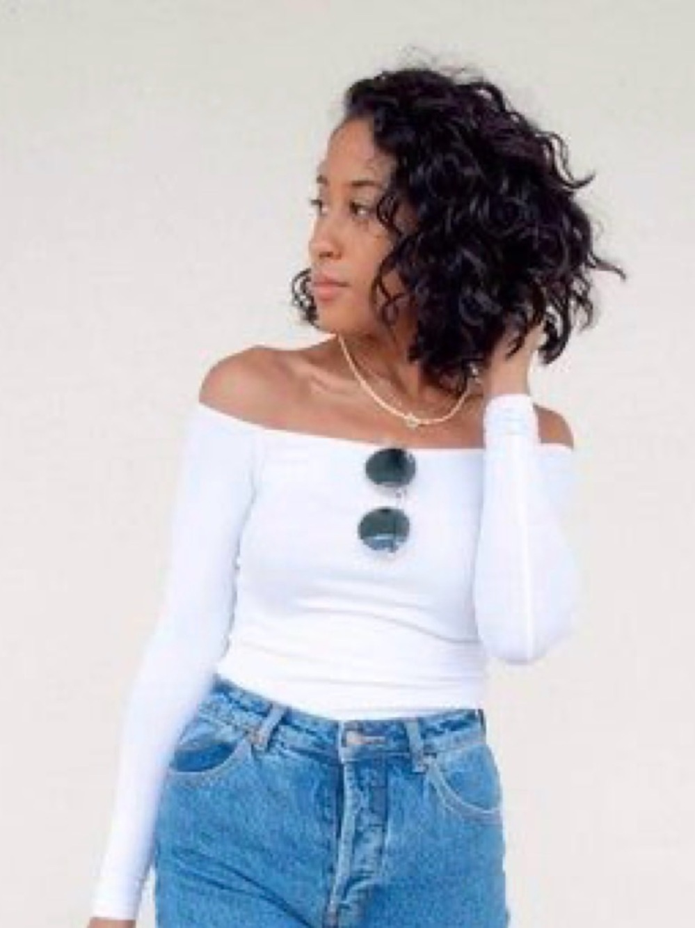 JOAH BROWN BARE SHOULDER LONG SLEEVE WHITE RIB